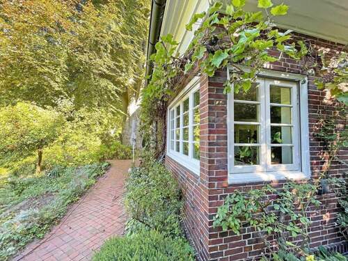 Außenansicht.jpg - 6 Zimmer Einfamilienhaus in Hamburg