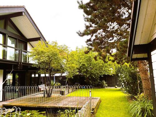 Garten mit Koi-Teich - 