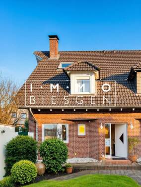 Außenansicht - 6 Zimmer Mehrfamilienhaus, Wohnhaus zum Kaufen in Mülheim an der Ruhr