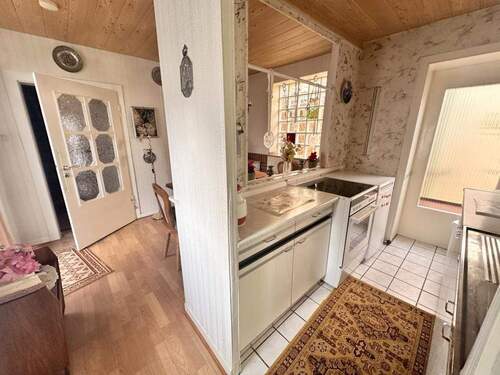 Blick durch Küche und Esszimmer - 