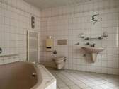 Wohnhaus EG - Bad - 