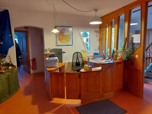 Praxis im Obergeschoß - Empfang - 