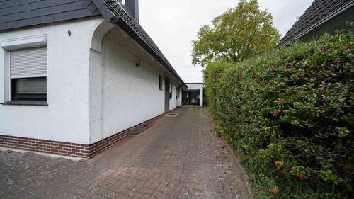Durchfahrt zur Garage - 
