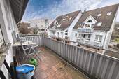 Blick vom Balkon - 1 Zimmer Mehrfamilienhaus, Wohnhaus in Stuttgart