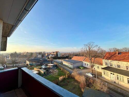 Ausblick vom Balkon - neu sanierte 5- RWE mit Balkon, 2x Bad und Stellplatz in Rauschwalde !