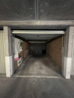 Tiefgaragen Stellplatz - 