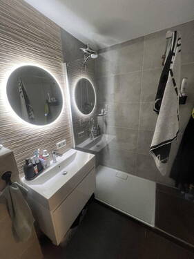 Badezimmer eingerichtet - 