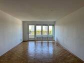 Wohnen - Bezugsfreie 3 12 - Zimmer-Wohnung im 8. OG mit 2 Balkonen