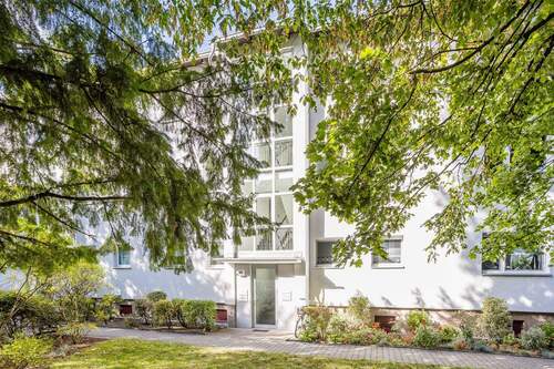 Hausansicht - 3 Zimmer Etagenwohnung zum Kaufen in Berlin