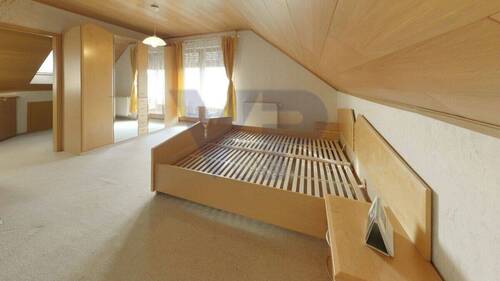 Schlafzimmer rechts - 