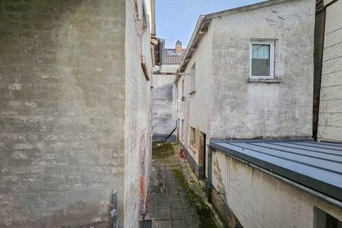 Blick auf Nebengebäude - 