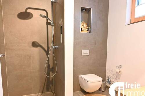 Gäste-Bad mit Dusche - 