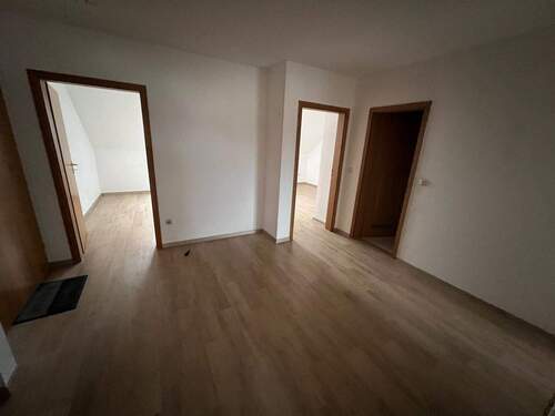 Diele - Etagenwohnung mit 85,00 m&sup2; in Schwandorf zum Kaufen