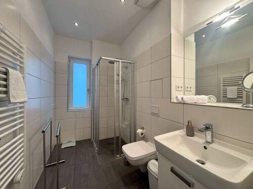 Duschbad mit Fenster - 