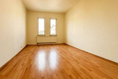 Wohnzimmer - 2 Zimmer Einfamilienhaus zum Kaufen in Nürnberg