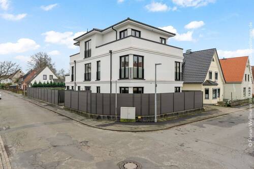 Hausansicht Straßenseite. - 