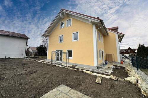 Westseite mit Garten - 5 Zimmer Doppelhaushälfte zum Kaufen in Türkenfeld