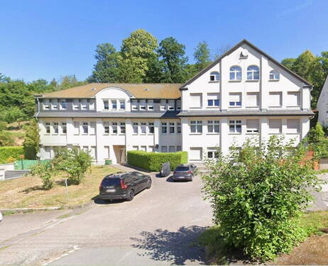 Gepflegtes Mehrfamilienhaus - 