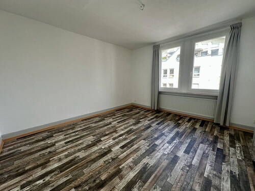 Zimmer 3 - 