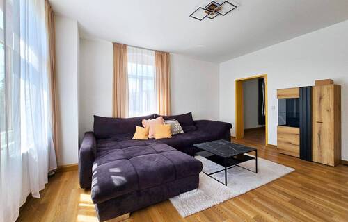 Wohnzimmer - 3 Zimmer Etagenwohnung zur Miete in Petersberg