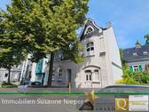 Hausansicht - Nostalgie in schönster Form. Einfamilienhaus mit separatem Fabrikgebäude.