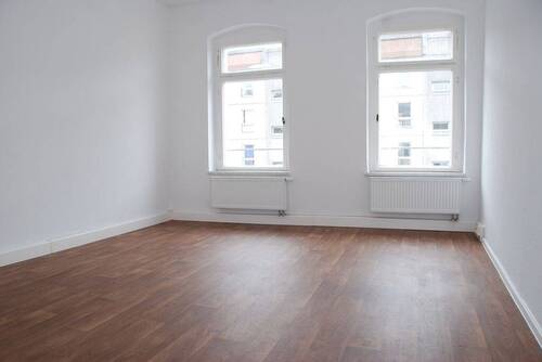 Wohnzimmer Vergleichswohnung - Große Altbauwohnung am Brühl-Boulevard