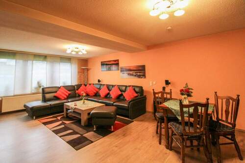 Ansicht Wohnzimmer - 4 Zimmer Reihenendhaus zum Kaufen in Duisburg