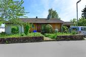 Bild 1 - Freistehendes Einfamilienhaus mit Garten, Garage und Einliegerwohnung