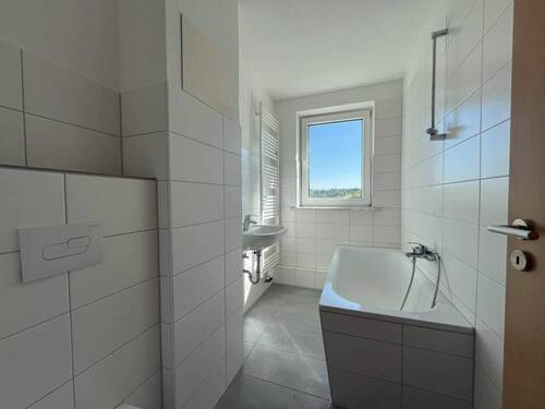 Stylen, Entspannen - Lass die Sonne rein...helle, moderne 2-Zimmer-Wohnung, einzugsfertig nach Renovierung, Einbauküche gegen Aufpreis möglich