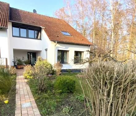 Sonnenseite - 6 Zimmer Reihenendhaus zum Kaufen in Wetzlar