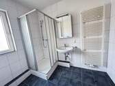 Badezimmer - mit Dusche - 