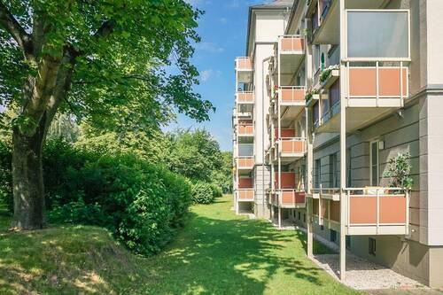 Rückansicht - Wunderschöne Erdgeschosswohnung mit Balkon