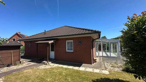 Frontansicht mit Zugang zum HWR - 4 Zimmer Einfamilienhaus zum Kaufen in Klein Gladebrügge