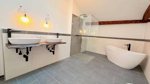 Badezimmer II - 