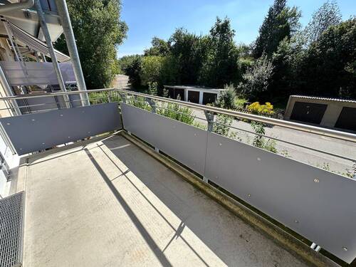 Bsp. Bild Balkon Wohnanlage - 3 Zimmer Etagenwohnung zur Miete in Flöha