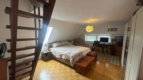 Bild 5 - Mehrfamilienhaus, Wohnhaus mit 175,00 m² in Sindelfingen zur Miete