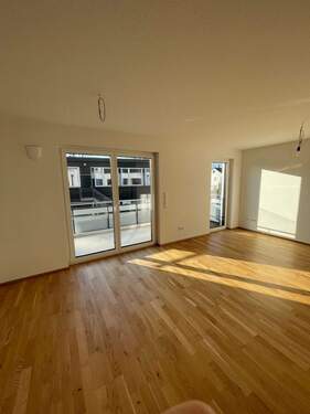 Wohnzimmer 2.jpg - 3 Zimmer Etagenwohnung in Erlangen