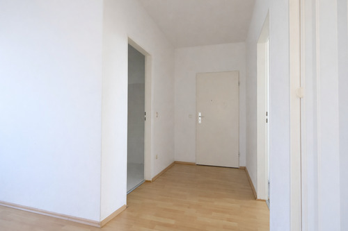 Flur KI leer - Etagenwohnung mit 87,00 m&sup2; in Duisburg zum Kaufen