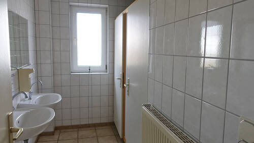 WC für Damen und Herren - 