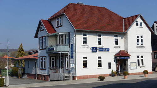 Straßenansicht - Gaststätte, Saal und schicke Wohnung mit zahlreichen Möglichkeiten