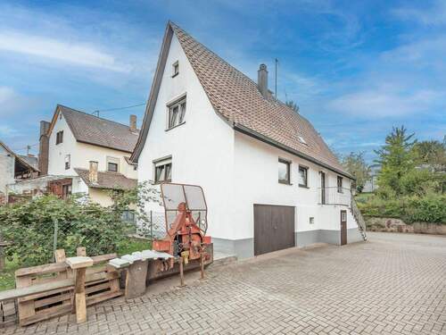 Hausansicht Hofseite - 4 Zimmer Einfamilienhaus zum Kaufen in Spechbach