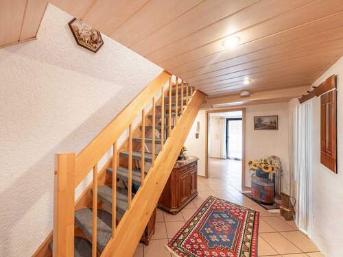 Treppenaufgang Erdgeschoss - Einfamilienhaus mit 110,00 m² in Spechbach zum Kaufen