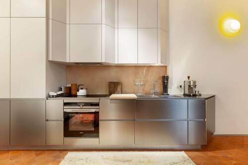 Küchenzeile - 4 Zimmer Etagenwohnung in Berlin