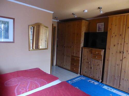 Schlafzimmer 1. OG.JPG - 