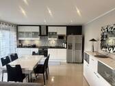 Küche / Essbereich
- 5 Zimmer Doppelhaushälfte zum Kaufen in Hamburg