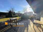Bungalow mit großer Doppelgarage - Bungalow mit großer Doppelgarage