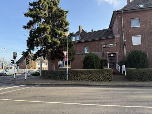 Außenansicht - 4 Zimmer Etagenwohnung zum Kaufen in Krefeld