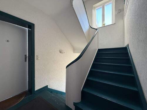 Treppenhaus - Etagenwohnung mit 85,00 m&sup2; in Krefeld zum Kaufen