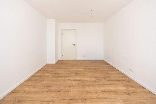 Wohnzimmer - 3 Zimmer Etagenwohnung in Borna