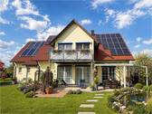 Hausansicht mit Garten - Wo Wohnträume wahr werden-Familienidyll mit Einliegerwohnung im ruhigen wunderschönen Gartenparadies